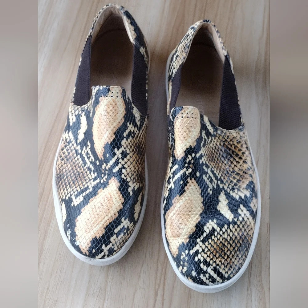 Spenco Parker Orthotic Leather Stretch Sneakers Shoes in Snakeskin Print Sz 7B
